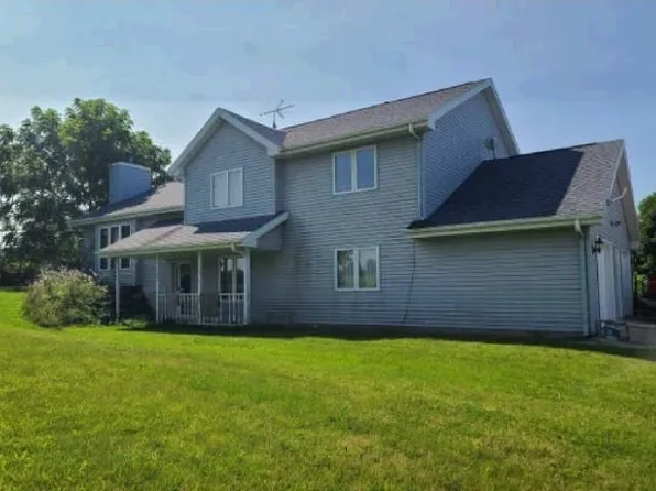 2517 Rinden Rd, Stoughton, WI 53589