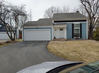 2660 Fieldstone Ct, Aurora, IL 60502