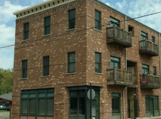 1600 N 2nd St APT B, Saint Charles, MO 63301