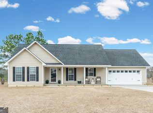 5605 Woodstone Dr, Blackshear, GA 31516