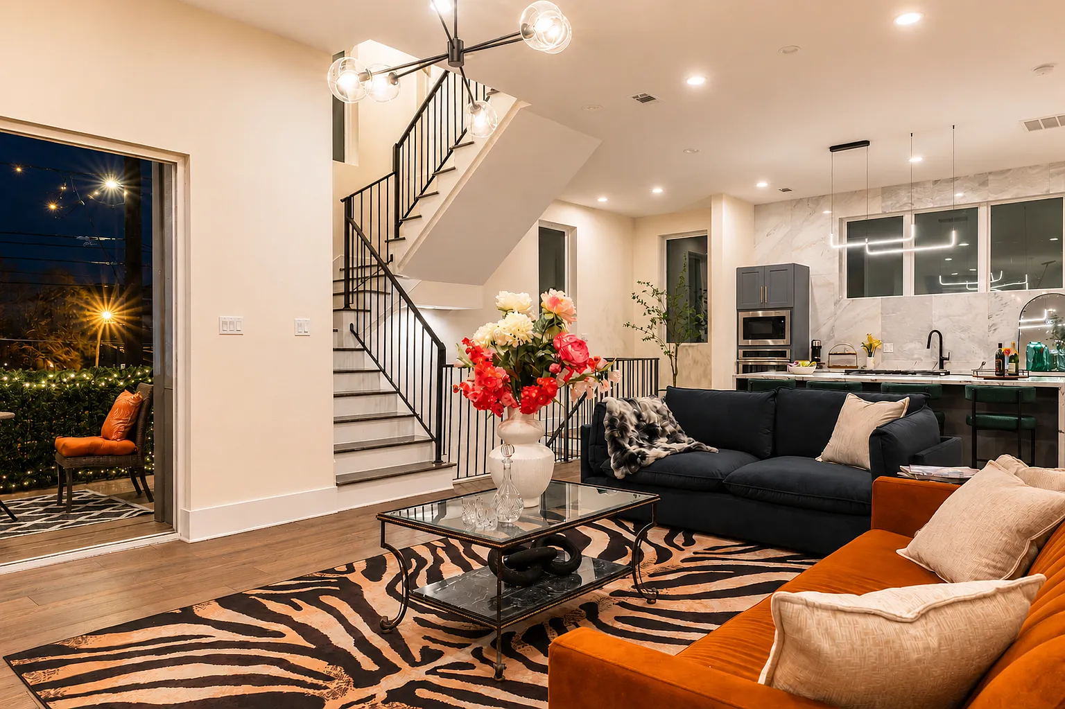 4 bed, 3.5 bath, 3100 sqft, $7,650 — Photo 1