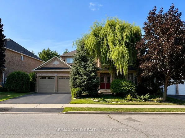 40 Maldives Cres, Brampton, ON L6P 1L3