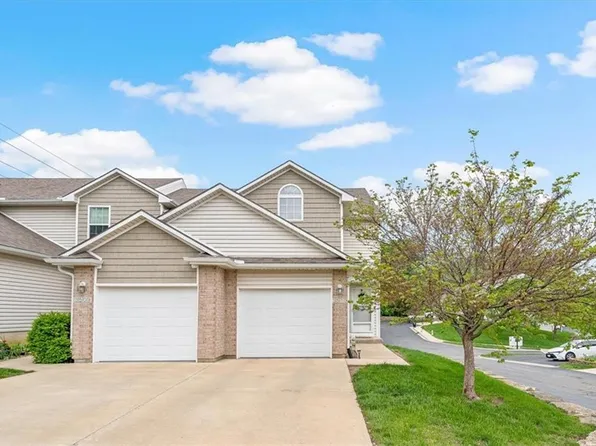 3513 NE Austin Dr, Lees Summit, MO 64064