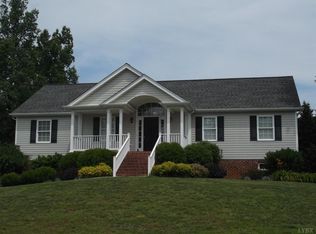 628 Woodland Dr, Madison Heights, VA 24572
