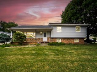 905 E Airport Rd, Menasha, WI 54952