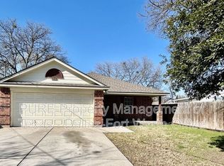 208 W Franklin Ave, Saginaw, TX 76179