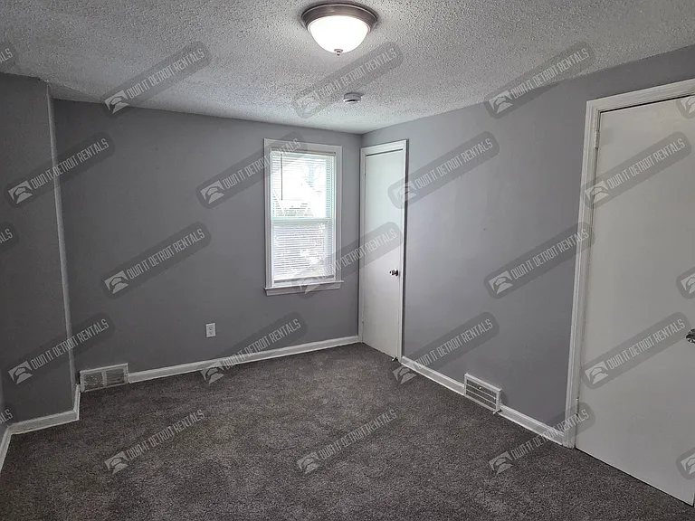 5293 Berkshire St — Photo 7