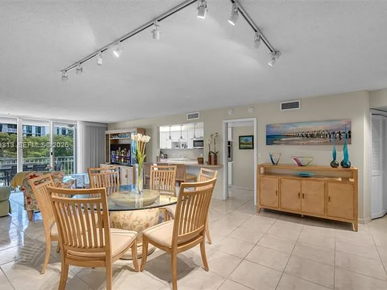 600 Grapetree Dr #4DS — Photo 4