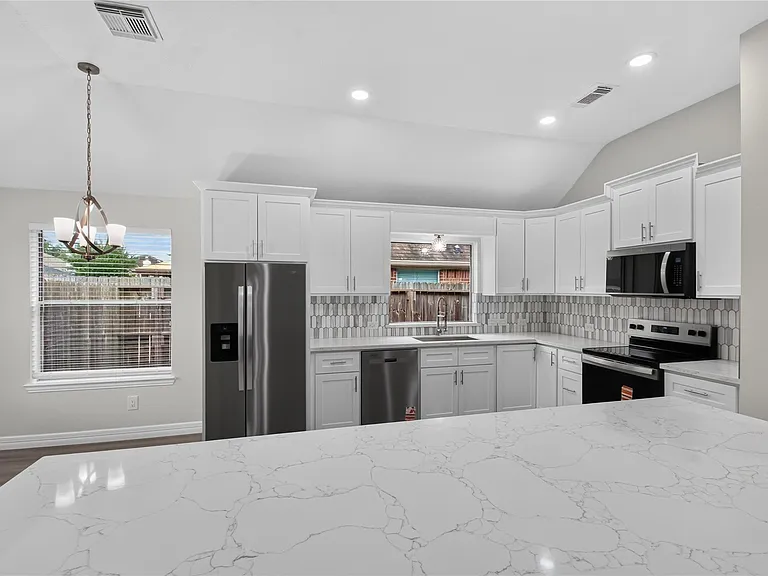 6706 Paigetree Ln — Photo 21