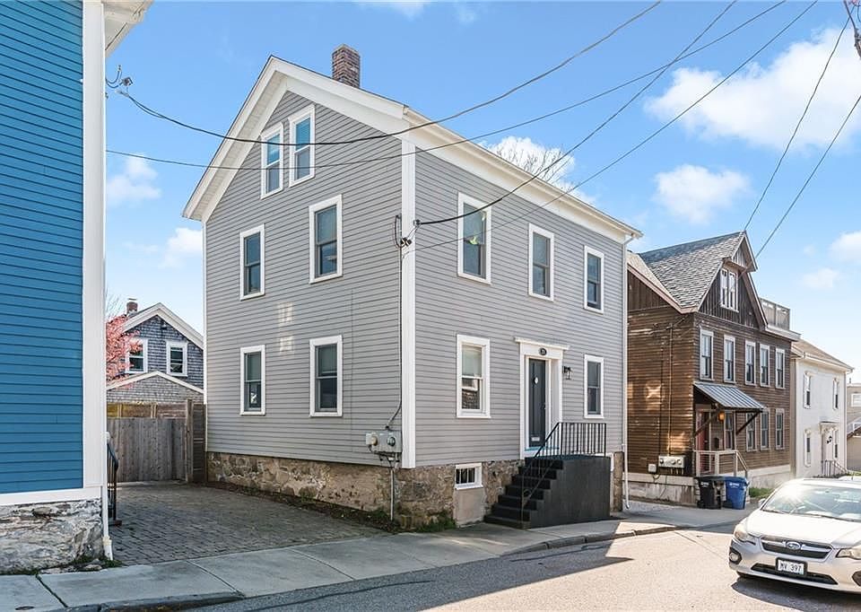1st image of 23 Holland St #2