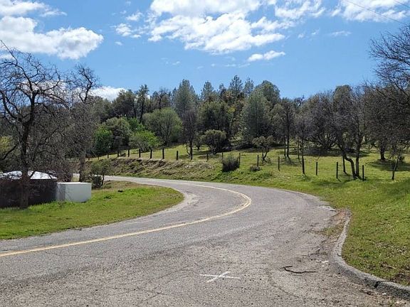 3rd image of 32012 Hartley Rd