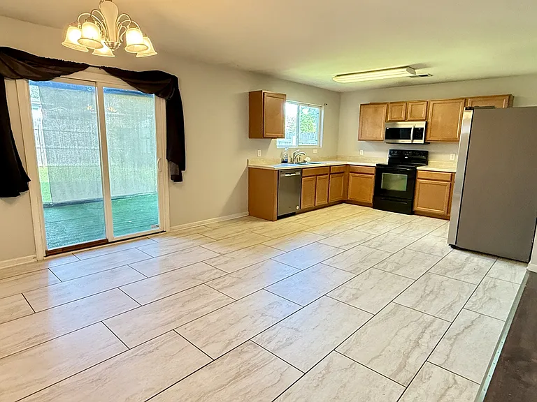 144 Sagebrook Dr — Photo 6