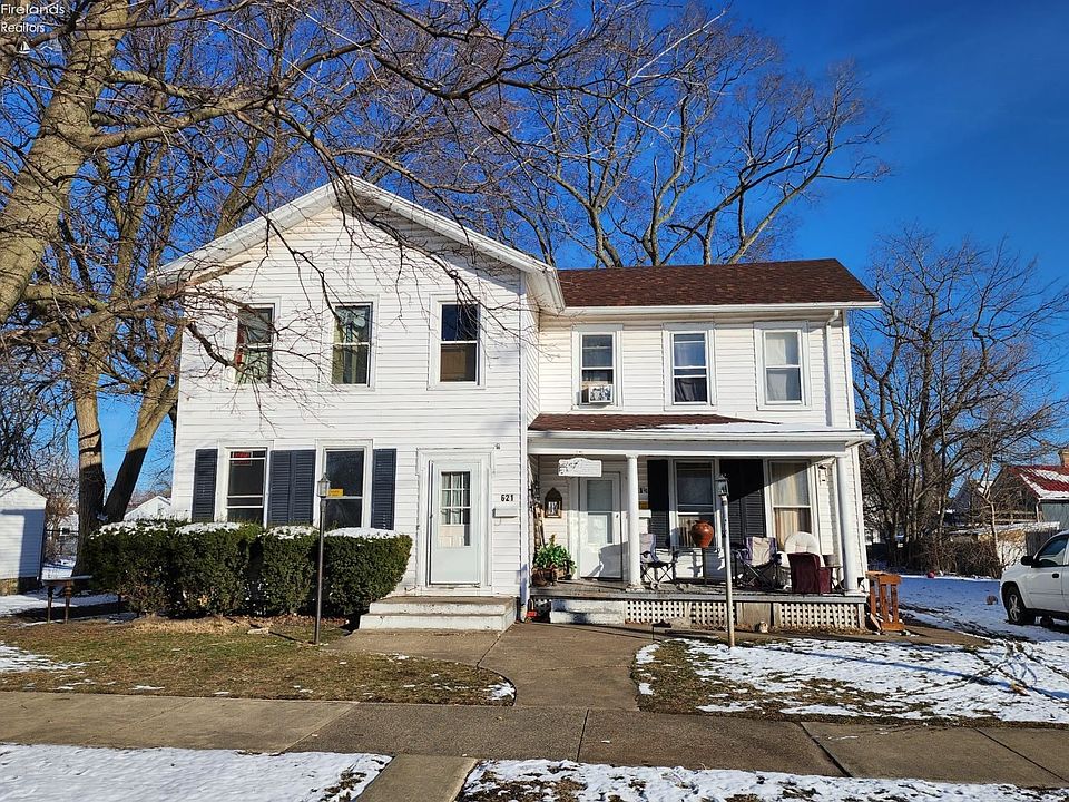 1st image of 621 E Adams St