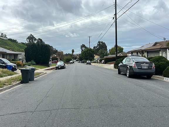 5th image of 1537 Angelus Ave