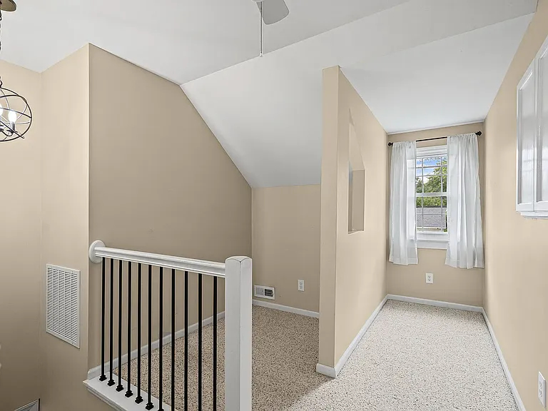 8345 Reinhardt St — Photo 19