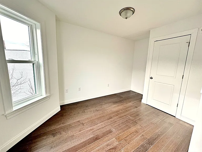 33 Leyden St #6 — Photo 17