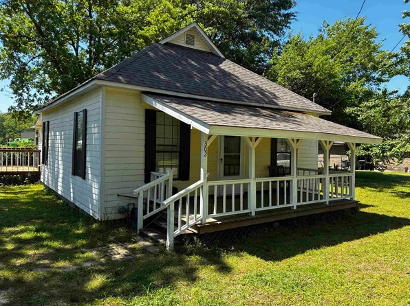 302 Spring St, Beebe, AR 72012