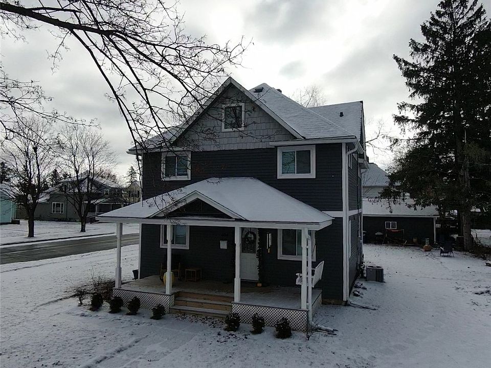 1st image of 404 W Messenger Street