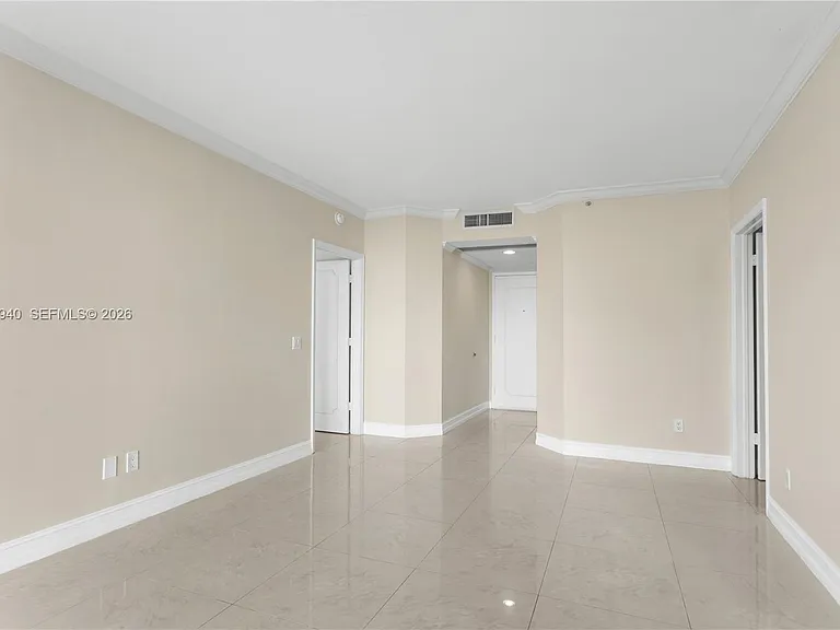 4775 Collins Ave #1006 — Photo 12