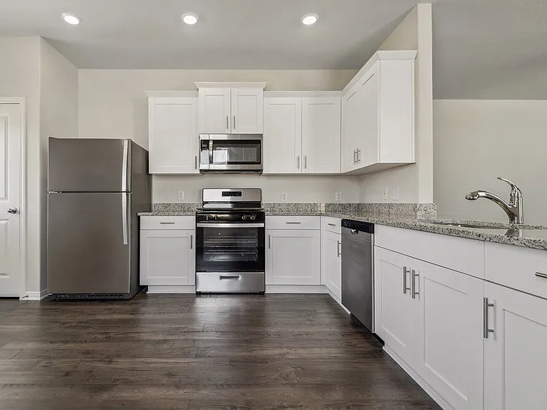 15663 Plum Brook Dr — Photo 5