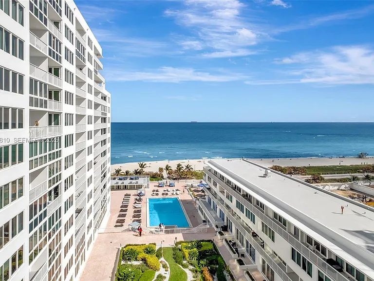 5401 Collins Ave #928 — Photo 85