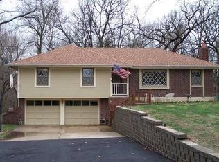 9805 E 267th St, Freeman, MO 64746