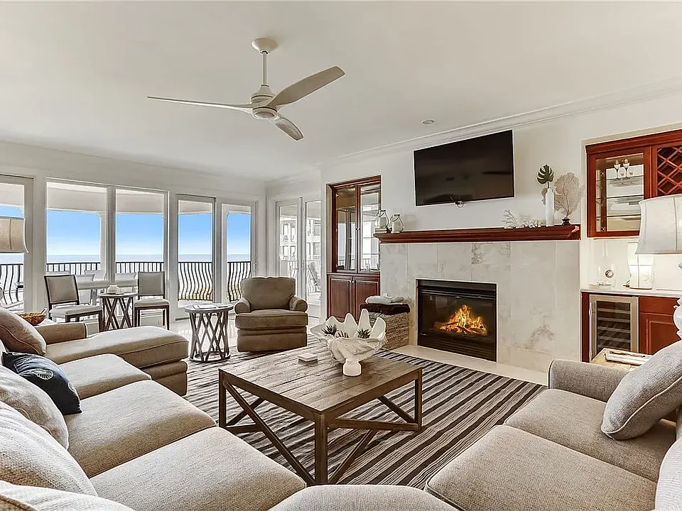 734 Ocean Club Pl #734