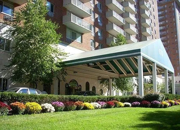 Excelsior II Apartments