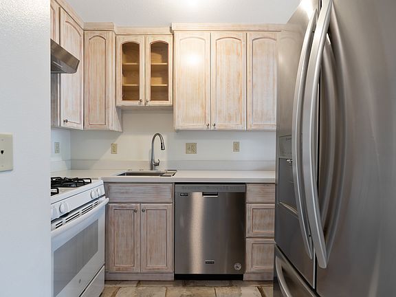 5th image of 1243 Virginia Ave APT 9