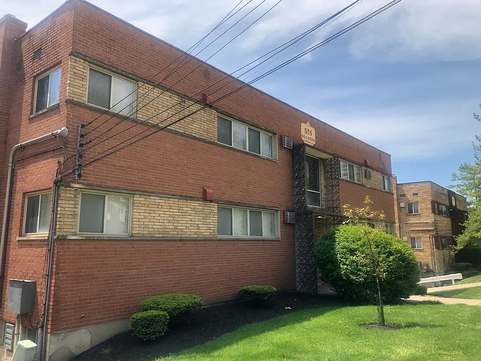 551 Lowell Ave