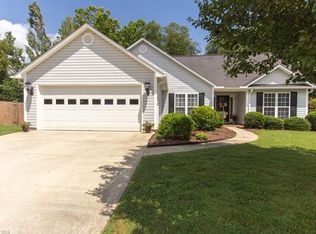 417 Planters Creek Rd, Fletcher, NC 28732