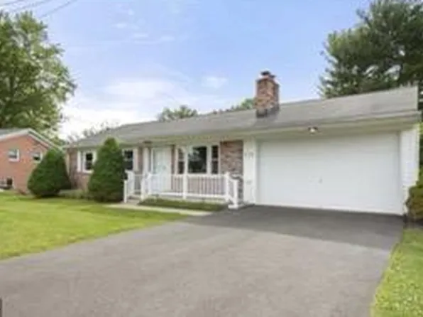 112 Locust Ct, Middletown, MD 21769