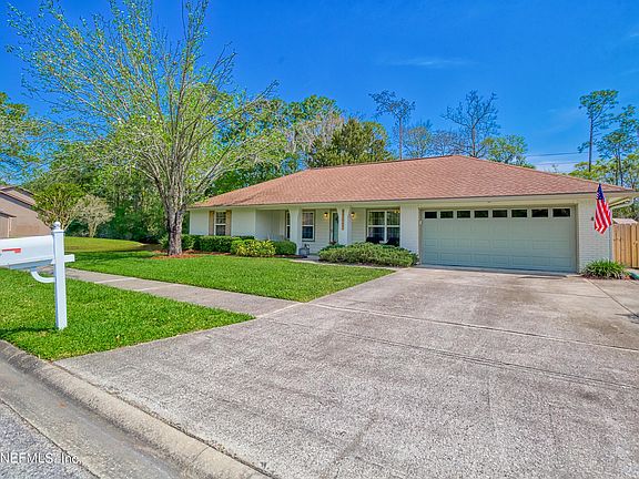 4th image of 11881 Tumbling Oaks Ln