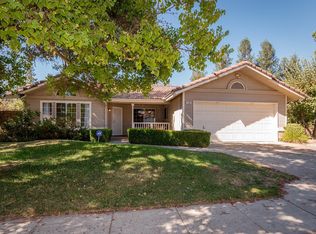 7183 N Carnegie Ave, Fresno, CA 93722
