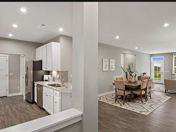 Foyer, Kitchen, and Dining Area