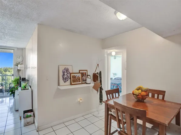 1800 NW 24th Ave APT 705, Miami, FL 33125