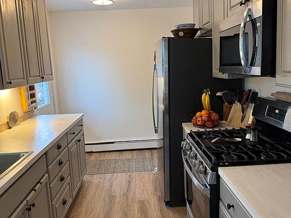 5th image of 2059 Garland Dr