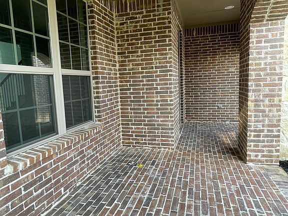 4th image of 4136 Angelina Dr