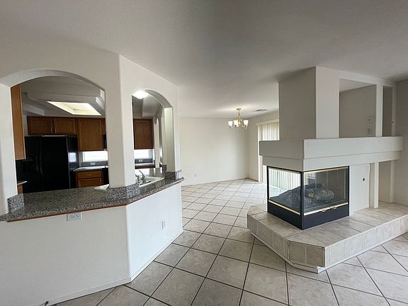 3rd image of 9751 Ocotillo Falls Ave