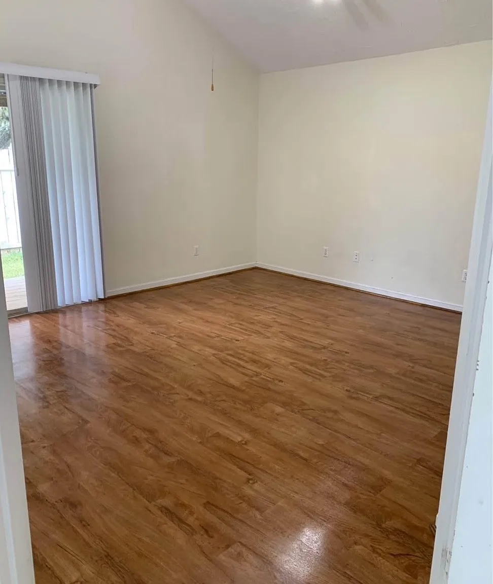 2 bed, 1170 sqft, $1,800 — Photo 4