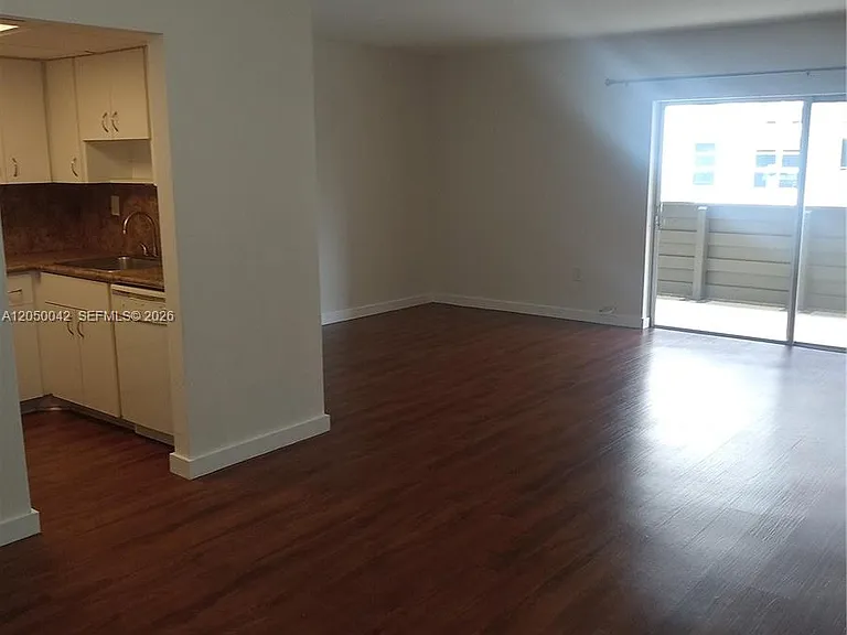 8315 SW 72nd Ave #303B — Photo 11