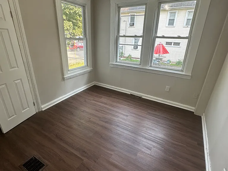 44 Liberty St #1 — Photo 7