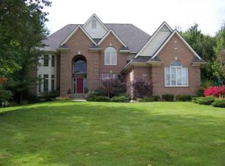 1793 W Fox Run, Rochester, MI 48306