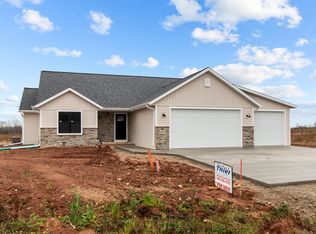 2665 Lawrence Ln, Neenah, WI 54956