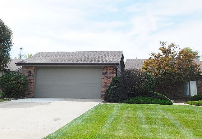 1st image of 153 Deerfield Cir