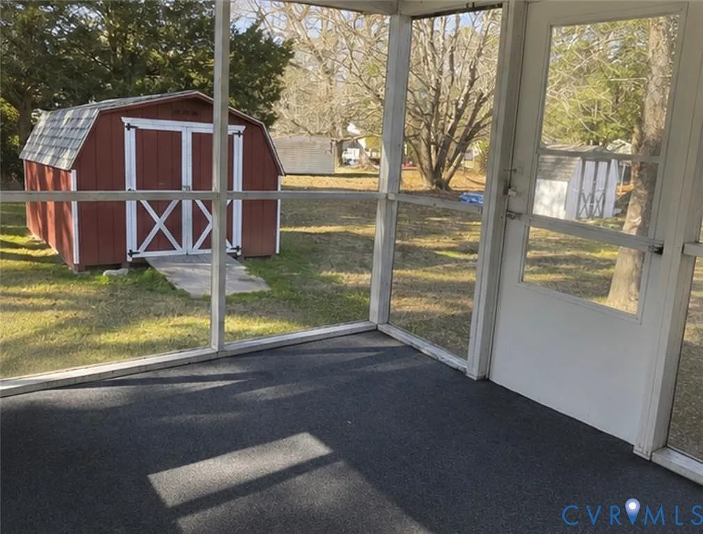 2 bed, 1.0 bath, 792 sqft, $1,200 — Photo 2