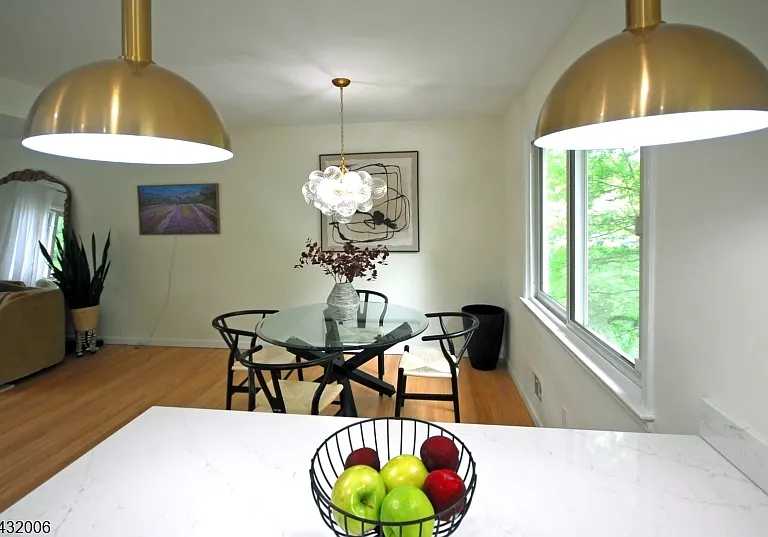 830 E Meadow Dr — Photo 10