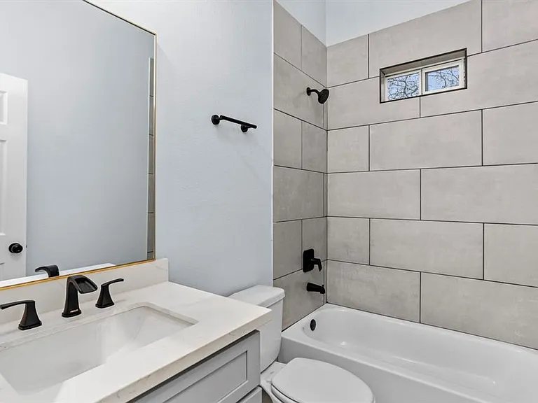1010 Junell St #A — Photo 5