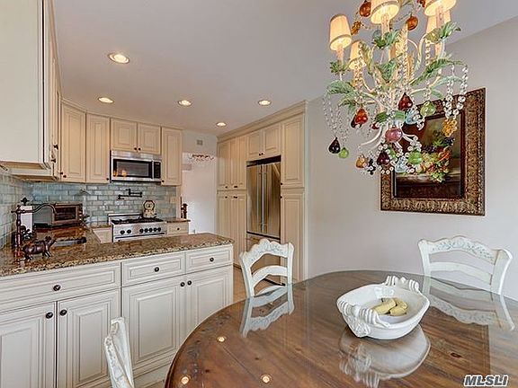 4th image of 1830 Glenn Ln