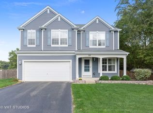 210 Sparrow Dr, Woodstock, IL 60098